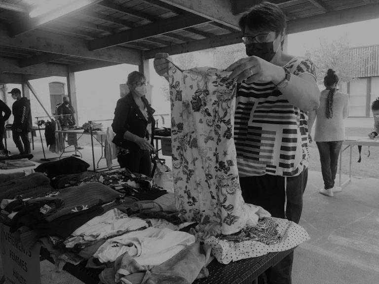 Notre première gratiferia (vide-dressing 100% gratuit) à l&rsquo;AILAN.